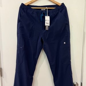 Figs Men's Slim Cairo FREEx LINED Cargo Scrub Pants Medium Navy